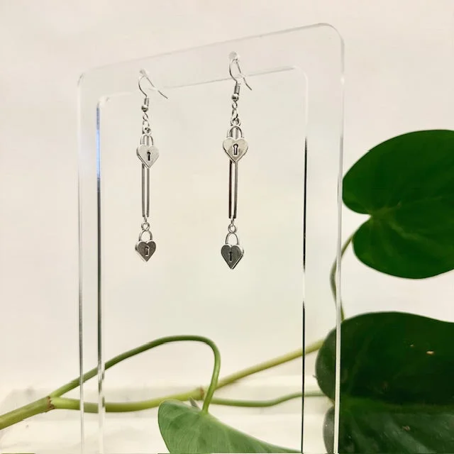 Arch Earrings - Twin Hearts