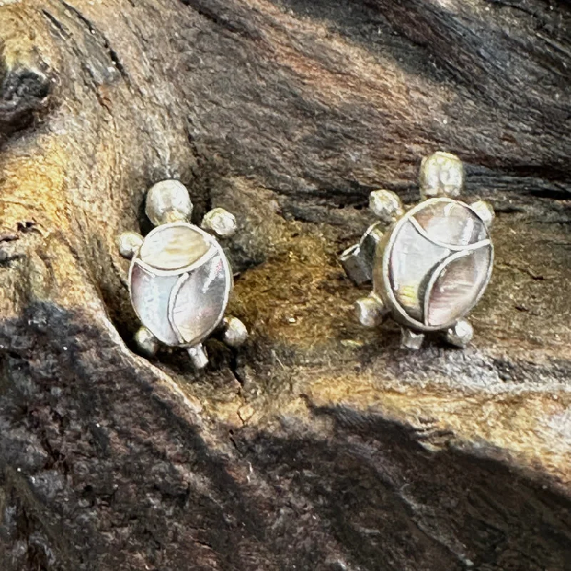 Vintage Zuni Sterling Silver & Mother-of-Pearl Turtle Tortoise Earrings