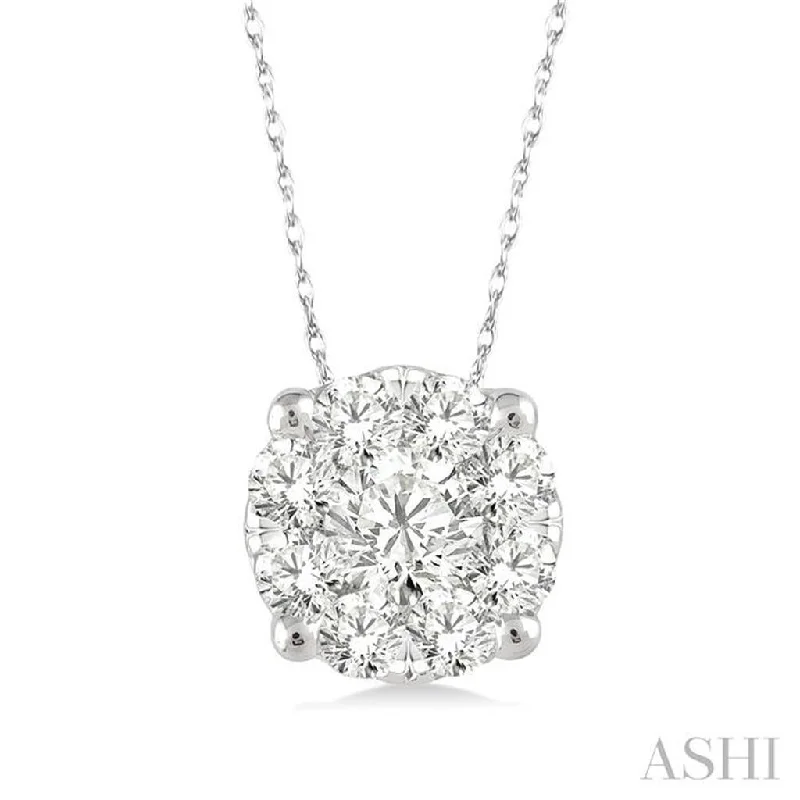 14K White Gold 0.12ctw Round Diamond Cluster Necklace