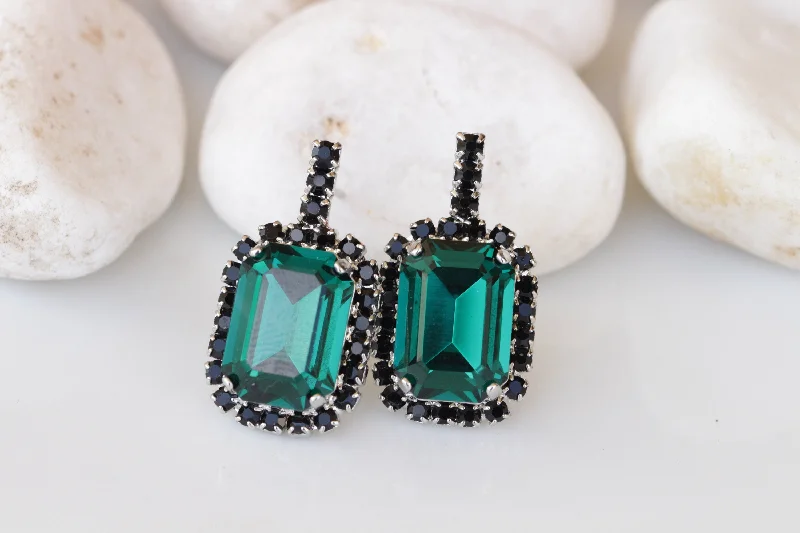 EMERALD BLACK EARRINGS