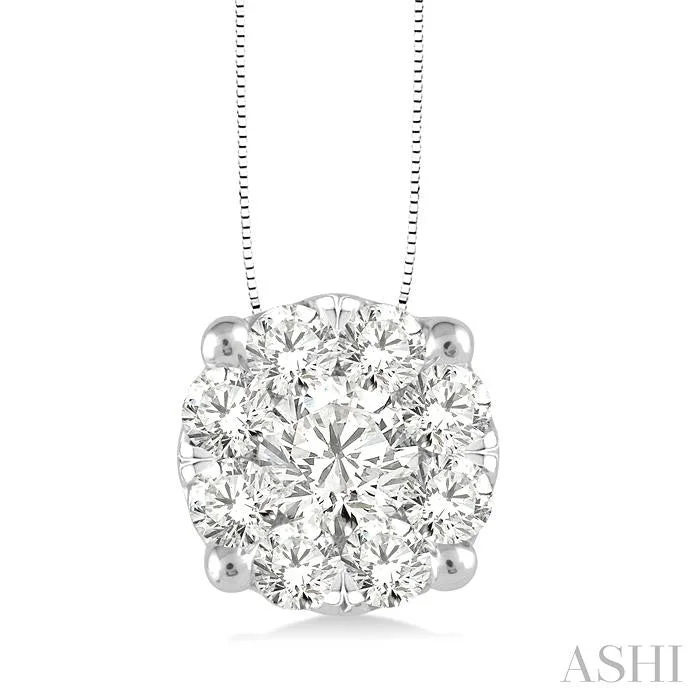 14K White Gold 0.50ctw Round Diamond Cluster Necklace