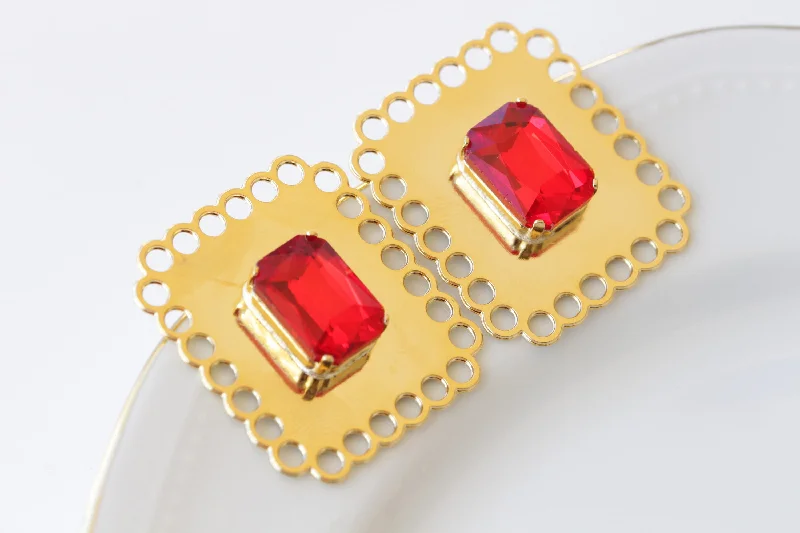 RED GOLD EARRINGS